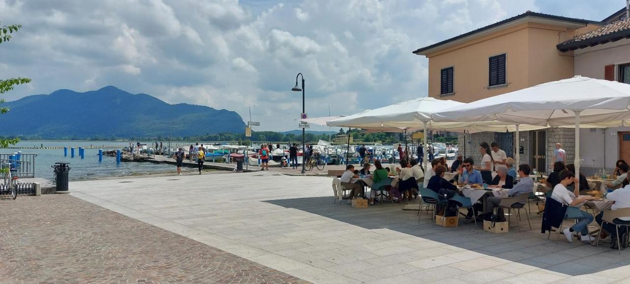 Chez Ary: Sulla Strada Del Lago Clusane Eksteriør billede
